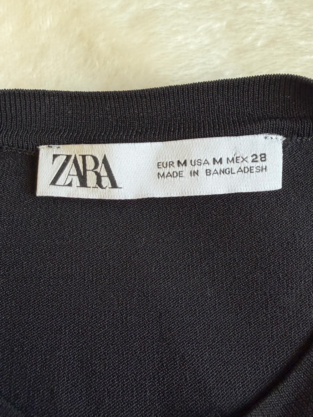 Zara Women’s Classic Black Tee - Picture 3 of 8